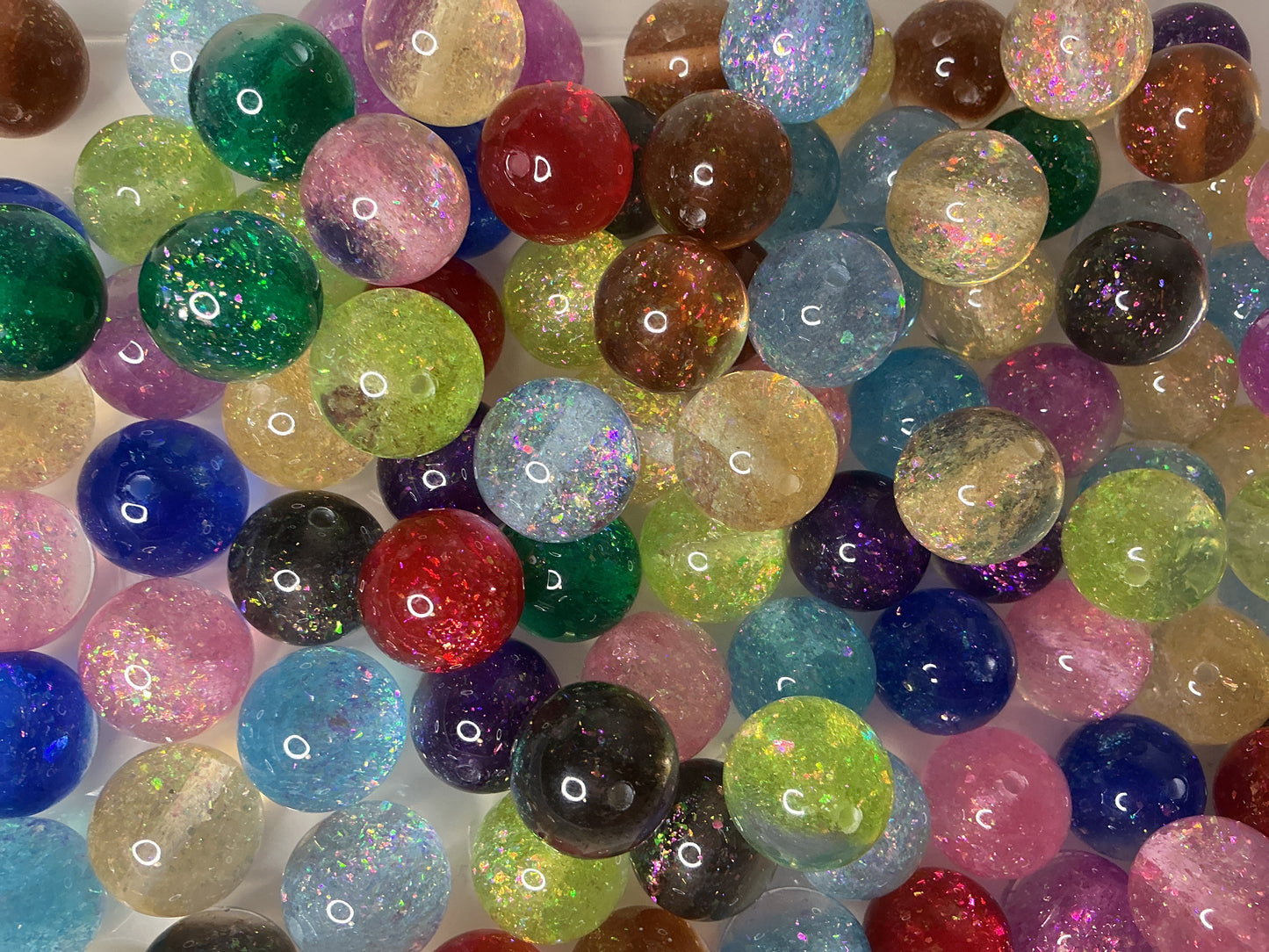 20mm resin glitter beads 8pk