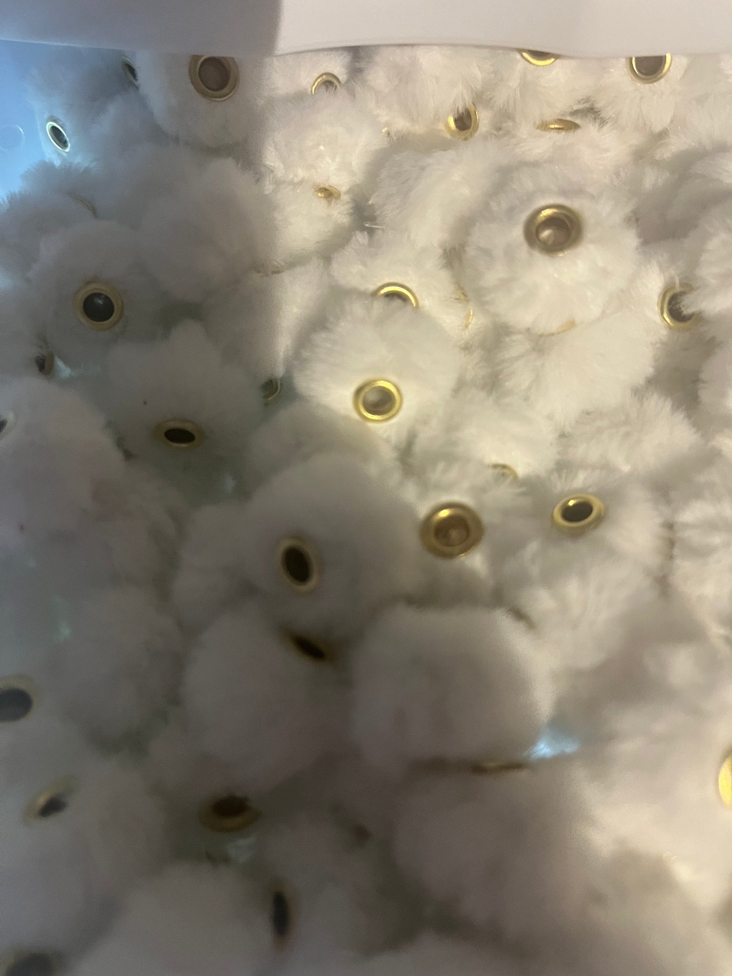 Fuzzy spacers by color