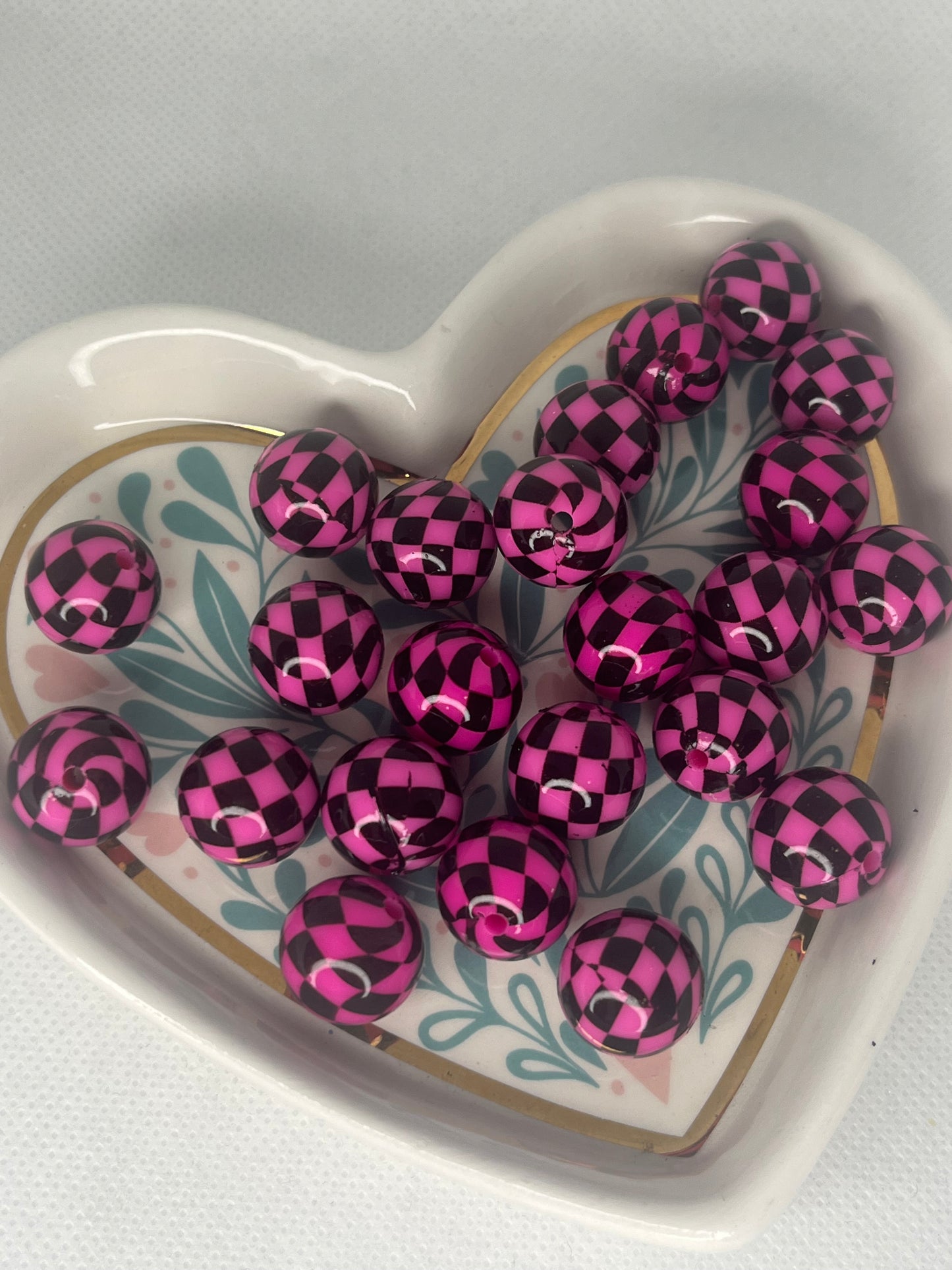 15MM bright pink checkered bead