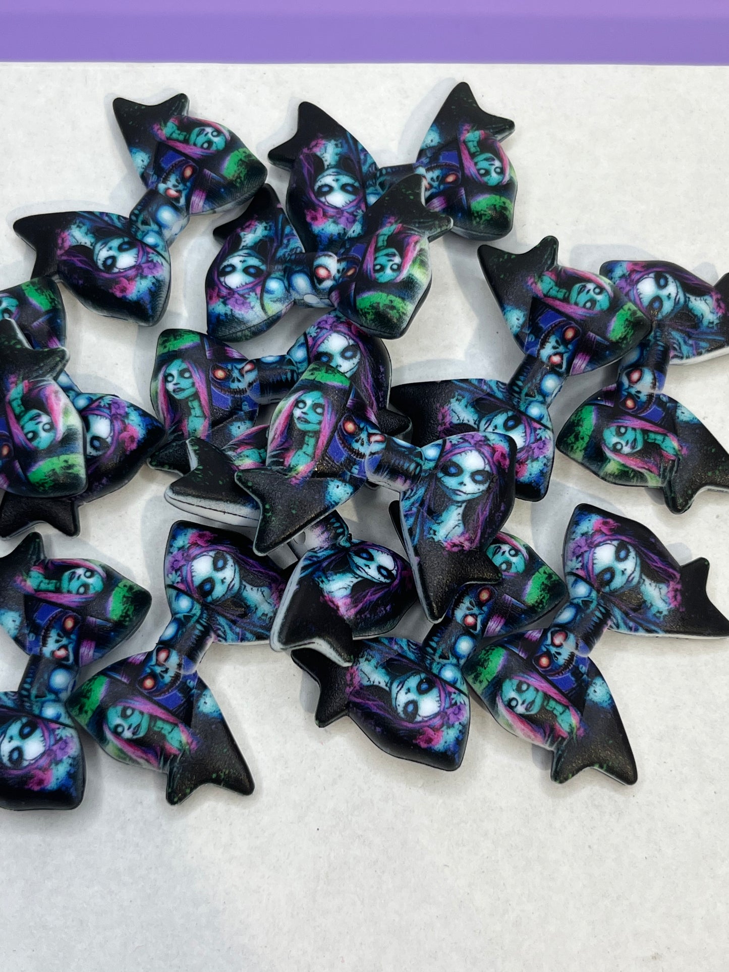 EXCLUSIVE nbc printed silicone bows
