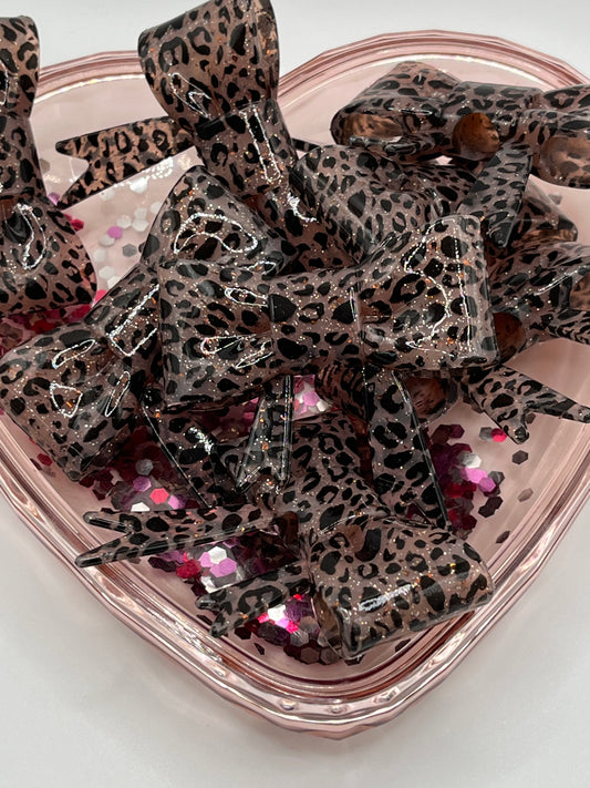 Brown glitter cheetah bow